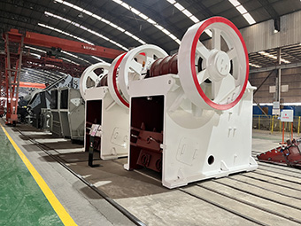 讓礦山老板買(mǎi)的放心的石頭破碎機(jī)