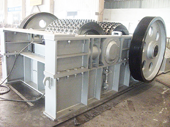 雙齒輥破碎機(jī)廠(chǎng)家直銷(xiāo)-24小時(shí)在線(xiàn)報(bào)價(jià)