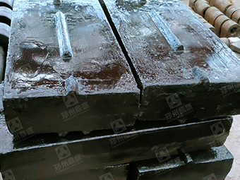 這個(gè)廠(chǎng)家的板錘火了，耐磨性提高2倍